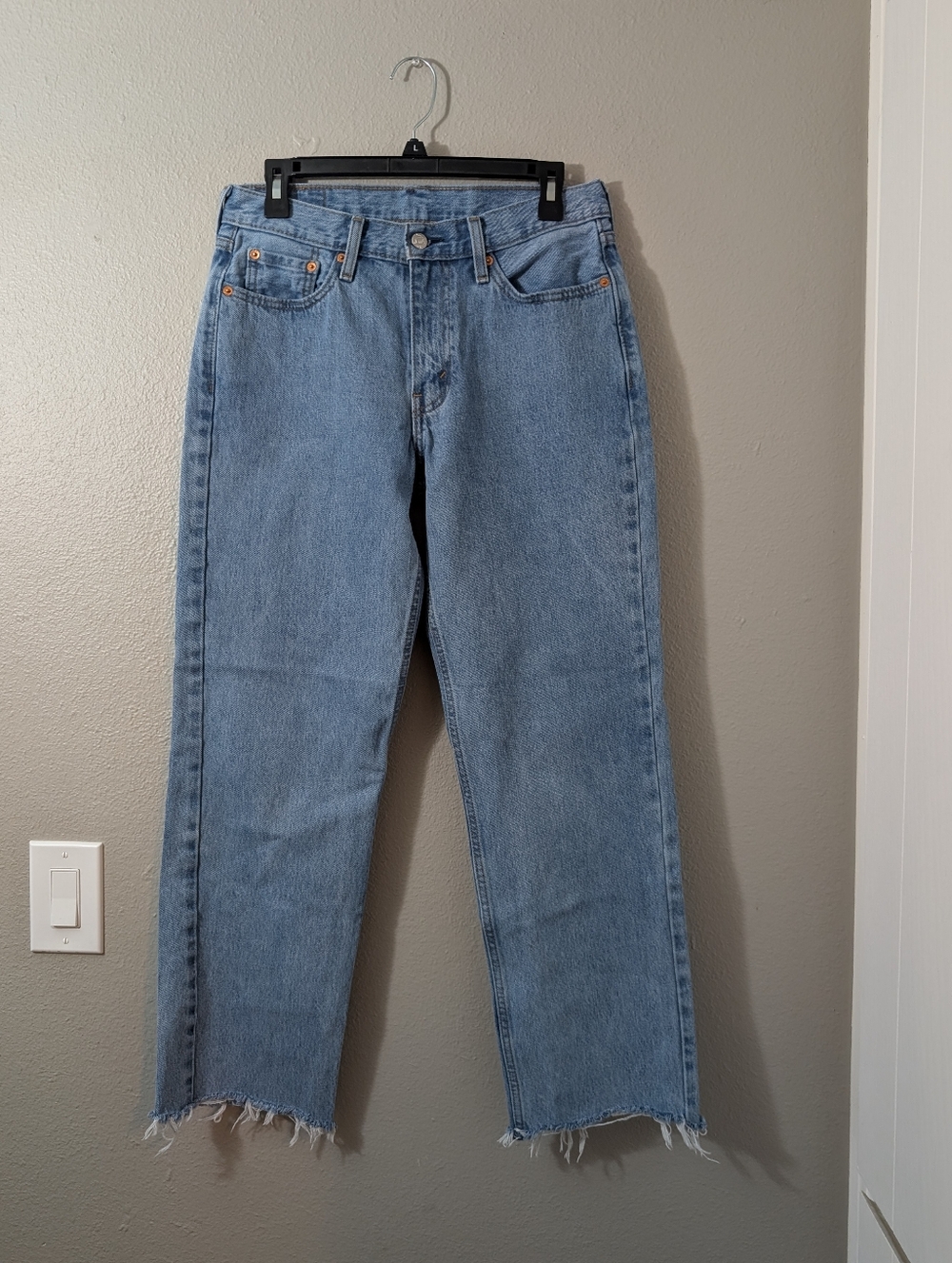 Levi's 550 Baggy Light Blue Straight-Leg Jeans with Frayed Hem Vintage